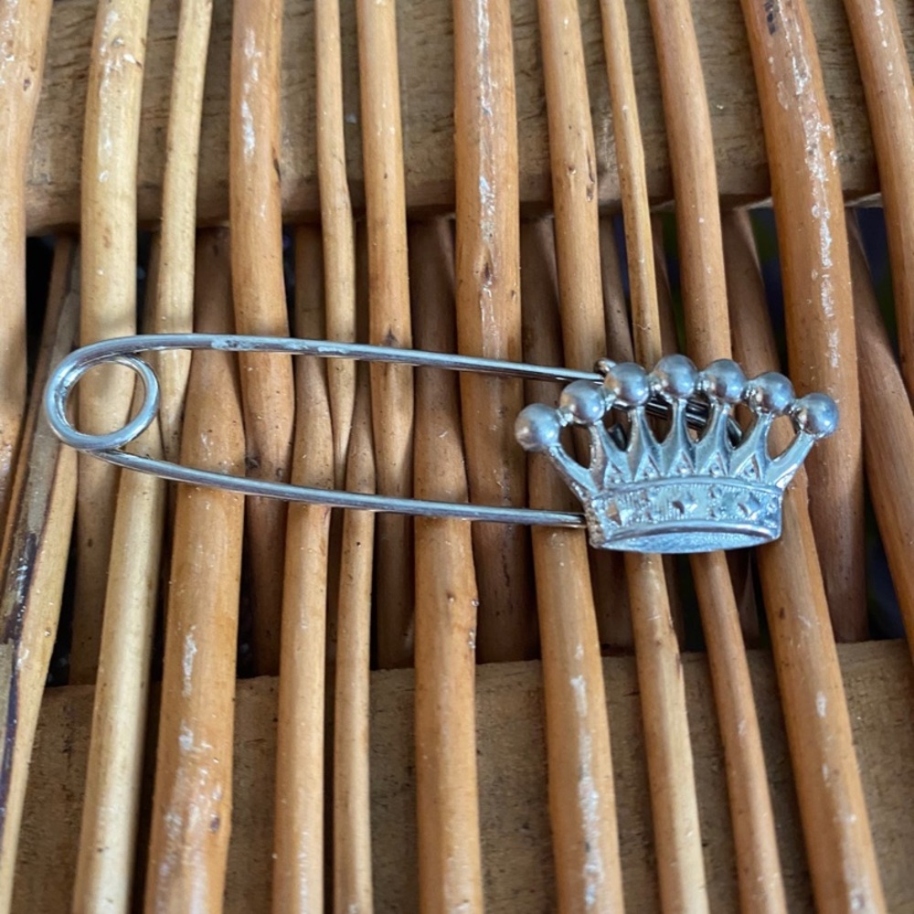 Vintage Sterling Silver Crown Brooch